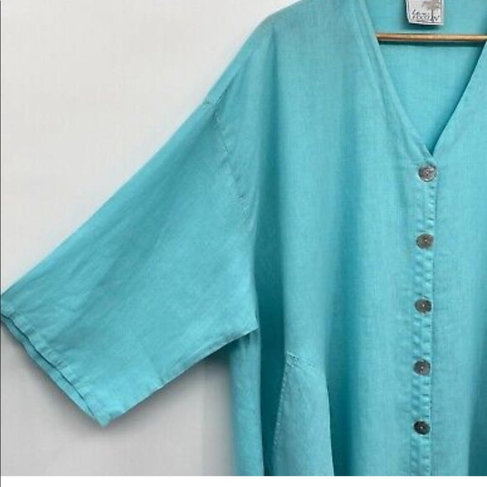 Sophisticated Aqua Linen Swing Top - Picture 3 of 6